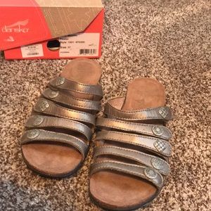 Women’s Dansko sandals size 37 NIB